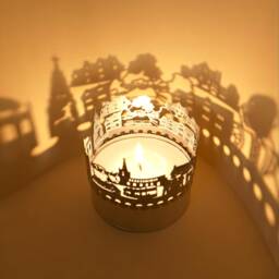 Stratford Skyline Shadow Play - Captivating Candle Attachment For Fans Iconic Souvenir From Historic Stratford-Upon-Avon - thumbnail 3
