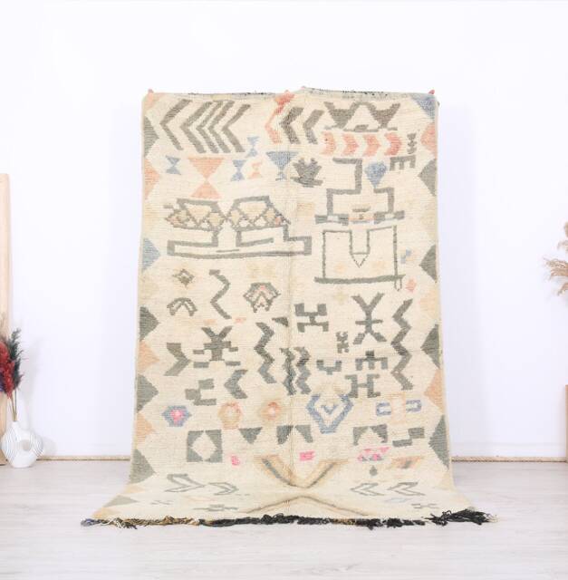 Moroccan Rug, Berber Authentic Vintage Boujaad 4.7x8 Ft - image 1