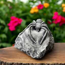 Concrete Spider Statue On Stone Halloween Garden Decor Creepy Crawler Figurine Outdoor Gothic Ornament Cement Yard Sculpture Spooky Gift - thumbnail 1