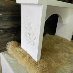 Leaf Carving Bench/ Hand Made - thumbnail 3