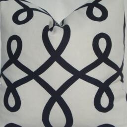 Loop De Pillow Cover, Designer Accent Cushion 18 - thumbnail 4