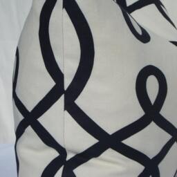 Loop De Pillow Cover, Designer Accent Cushion 18 - thumbnail 3
