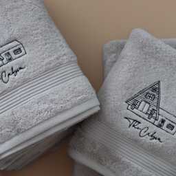 Custom Embroidered Towels, Personalised Guest Luxury Hospitality Towels For Hotels, Resorts, & Vacation Rentals - thumbnail 2