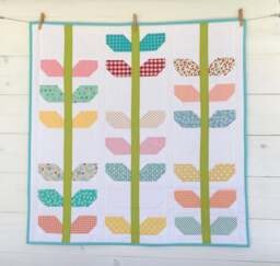 Morning Glory Mini Quilt/Baby Handmade Quilted Wall Hanging/ Modern Quilt/ Blanket/ Play Mat/ Bedding - thumbnail 1