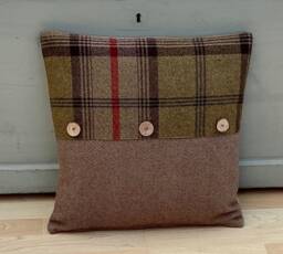 Tartan Plaid Tweed Throw Pillow Cover Balmoral Button Trim Cushion - thumbnail 1