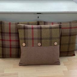 Tartan Plaid Tweed Throw Pillow Cover Balmoral Button Trim Cushion - thumbnail 3