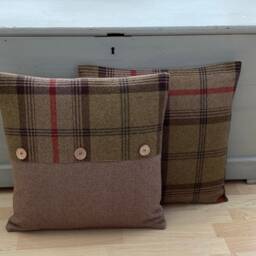 Tartan Plaid Tweed Throw Pillow Cover Balmoral Button Trim Cushion - thumbnail 2