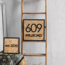 Personalized Last Name Sign Farmhouse Shiplap Wall Decor - thumbnail 3