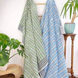 Kantha Stitch Pure Cotton Reversible Bed/Sofa Throw King Size Handmade Dohar - White Green Geometric Triangle Chevron Wave Stripe - thumbnail 4