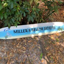 Custom Beach House Sign Outdoor, Surfboard Wall Art, Pool Deck Decor, New Home Gift - thumbnail 3
