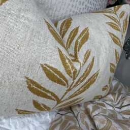 Honey Leaf Cushion Cover 12x20 - thumbnail 3