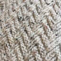 Unisex Hand Knitted Baby Blanket - thumbnail 3