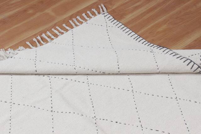 Beige Cotton Kilim Rug, Handwoven Diamond Pattern, Boho Tassel Area Rug - image 1