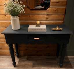 Wooden Console Table - Hand-Painted Dixie Belle Black Sands Scalloped Edge Hallway Turned Leg Dressing Farmhouse Entryway