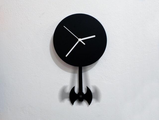 Swinging Axe - Pendulum Wall Clock - image 1