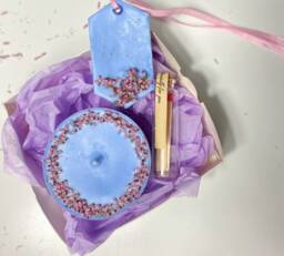 Christmas Candle Gift Set, Christmas For Her Friend, Gifts Women, Christmas Mum, Merry Gift, Christmas Hamper - thumbnail 1