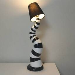 Curvy Beetlejuice Lamp - thumbnail 3