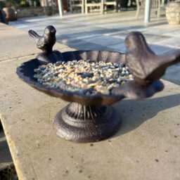 Cast Iron Stand Bird Feeder Seed Nut Birds Garden Gift Ornament Decoration Feed - thumbnail 3