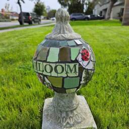 Mosaic Finial Statue - thumbnail 3