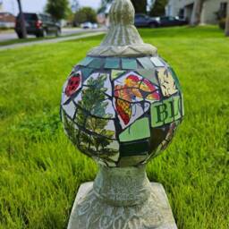 Mosaic Finial Statue - thumbnail 2