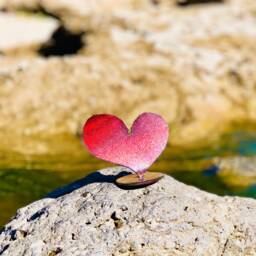 steel Heart Sculptures - One Small Size Heart - thumbnail 2