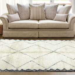 Handmade Boujaad Wool Rug, Moroccan Berber Carpet, Abstract Design - thumbnail 4
