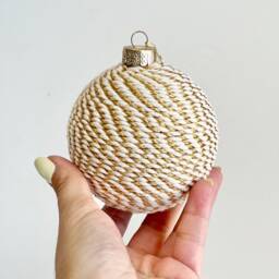Handmade Beige Yarn Christmas Ornament Gold Holiday Ball - thumbnail 4