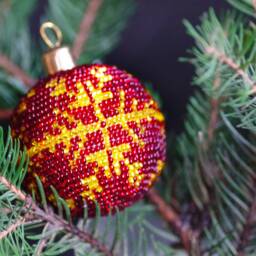 Handmade Beaded Christmas Ball Red & Gold Czech Bead Ornament - thumbnail 4
