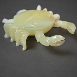 Handmade Green Onyx Crab Sculpture, Metaphysical Stone Decor - thumbnail 2
