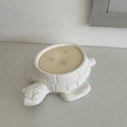 Turtle Soy Candle Unique 3-Wick Container Candle - thumbnail 4