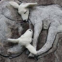 Needle Felted Sheep Wall Hanging Handmade Wool Art Decor - thumbnail 2