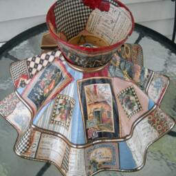 French Country Upcycled Vintage Scallop Bell Decoupage Shade & Lamp - thumbnail 4