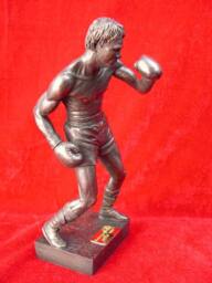Roberto Duran Sculpture - Limited Edition Boxing Legend Figurine - thumbnail 3