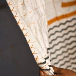Handmade Linen Kantha Throw Blanket Sun Design Block Print - thumbnail 2