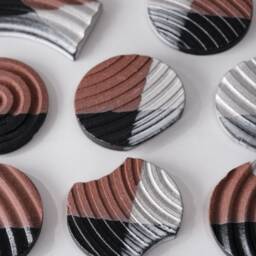 Brutalist Simple Soap Dish - Handmade, Stoneware - thumbnail 3