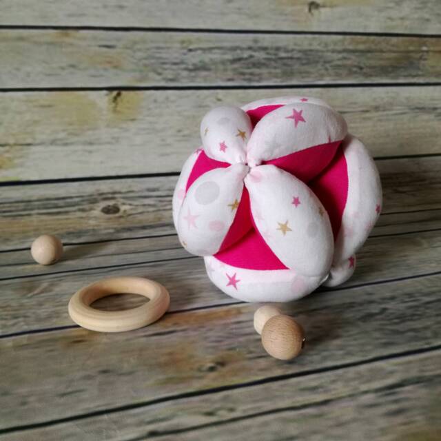 Montessori Fuchsia Motif Ball With Stars - image 1
