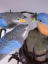 Eastern Bluebird Female With 2 Babies Hand Carved Wooden Bird - thumbnail 1