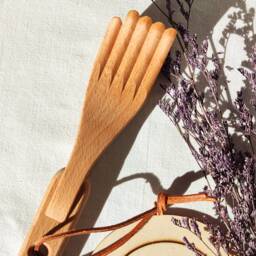Personalized Wooden Back Scratcher & Shoe Horn, With Engraving, Oiled Beechwood, Name Or Saying - thumbnail 2
