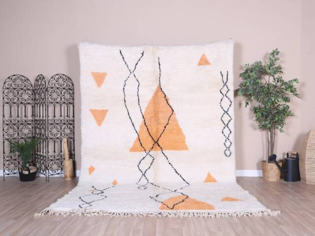 Authentic Moroccan Rug, Beni Ourain Rug 7x10 Ft, Wool - image 1