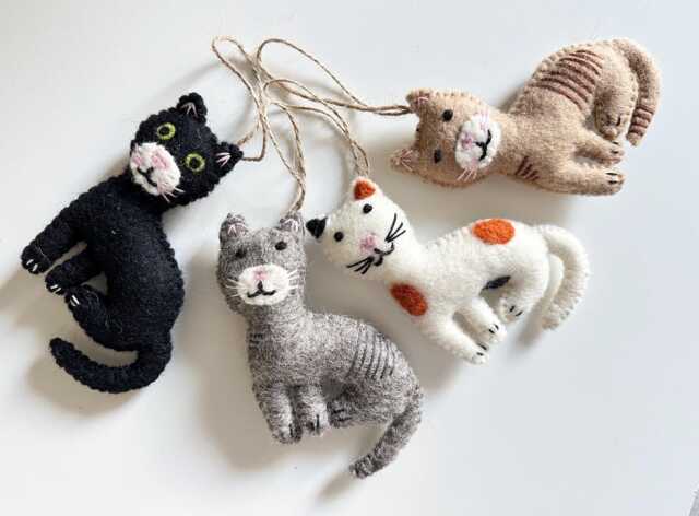 Handmade Needle Felt Cat Christmas Ornament - image 1