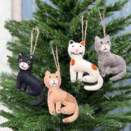 Handmade Needle Felt Cat Christmas Ornament - thumbnail 2