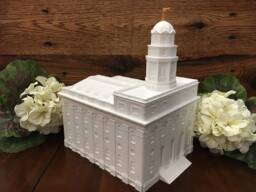 Nauvoo, Illinois Temple Statue - Made To Order - thumbnail 1