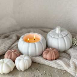 Large Pumpkin Shaped Jar Candle, Pumpkin Spice Scented Candle, Halloween Candles, Autumn Candle Gift, Fall Decor, Hygge, Cosy Home Decoration - thumbnail 3