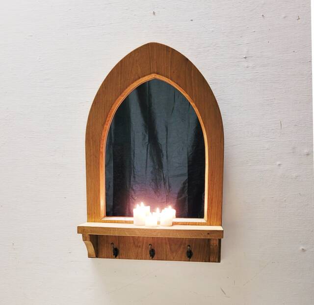 Gothic Arch English Oak Solid Hardwood Wooden Wall Mirror With Key Coat Hooks 65.5 cm - image 1