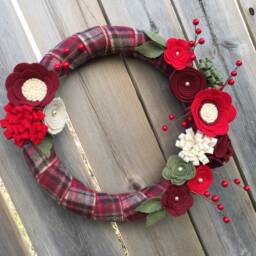 Plaid Christmas Wreath, Rustic Felt Flower Decor, Front Door Wreath - thumbnail 3