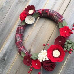Plaid Christmas Wreath, Rustic Felt Flower Decor, Front Door Wreath - thumbnail 2