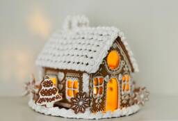Handmade Clay Gingerbread Tea Light House, Holiday D??cor, Christmas Ornaments - thumbnail 1