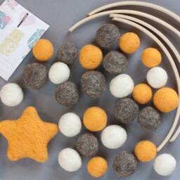 Baby Crib Mobile Diy Kit Nursery Woolen Balls Chandelier - thumbnail 3