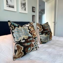 Sealife Velvet Ikat Pillow Cover - Decorative Cushion For Sofa Or Bed - thumbnail 4