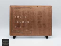 Word Clock Design Led Letters French Text Living Room Decoration Industrial Style Black - thumbnail 1